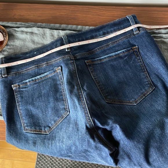 LOFT Modern Skinny Crop Jeans - Picture 3 of 8